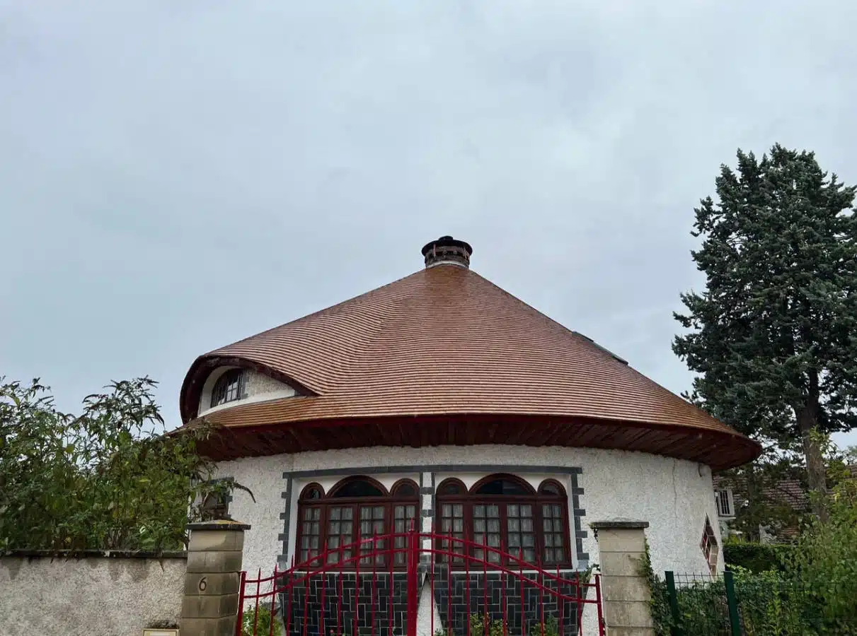 Toiture ronde complexe rélaisée dans les yvelines, remplacement rénovation de toiture